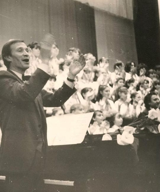 Верность поющему детству