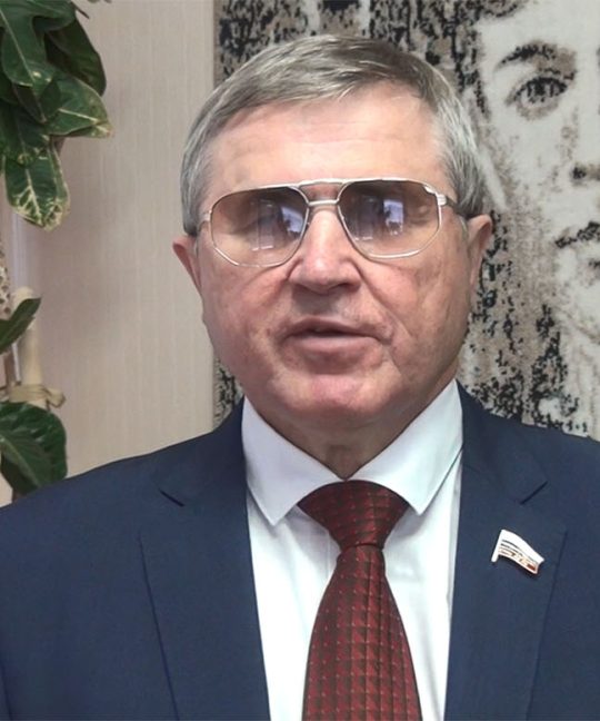 Депутат Госдумы Олег Смолин о профессоре Базарном и его технологиях