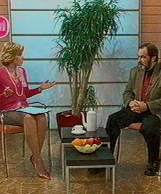 Интервью директора школы №760 В. Ю. Гармаша на ТК Домашний