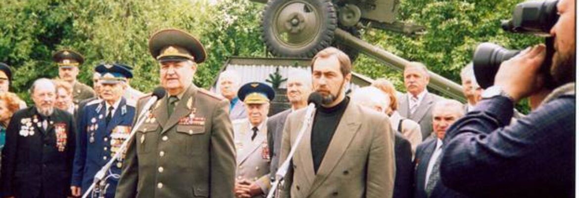 В Московской школе-лаборатории № 760 есть свой духовой оркестр. Хор. Три музея. И даже – президент.