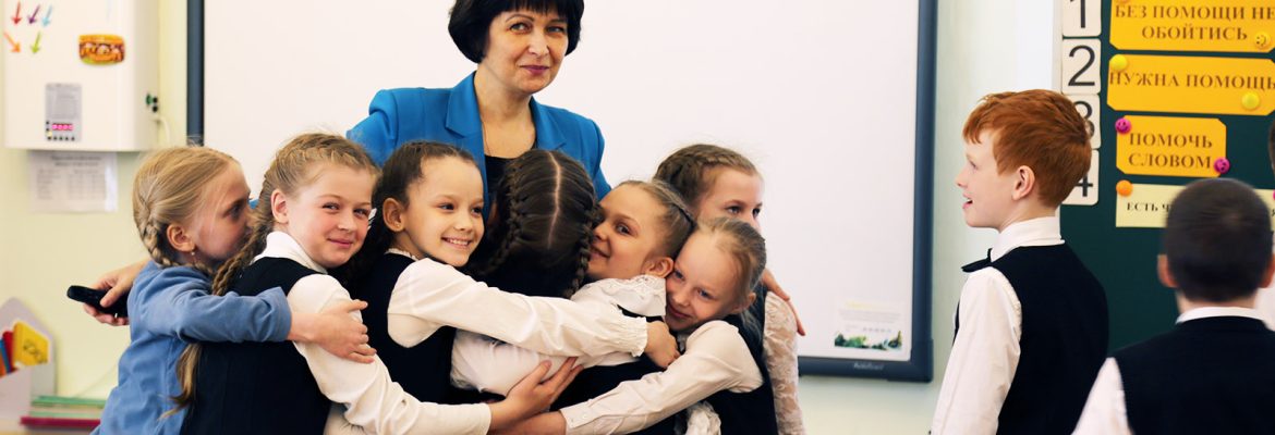 Здоровье школьника &mdash; в руках учителя. Научная работа сотрудников лаборатории Базарного.