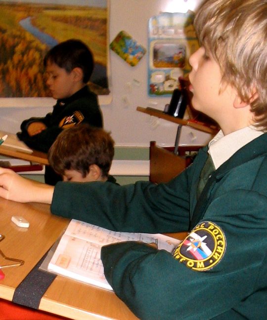 Первоклассники за… конторкой